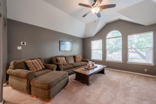 1310 Big Pines, Tomball, TX 77375