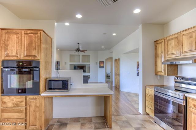 660 N Lazy J Way, Tucson, AZ 85748