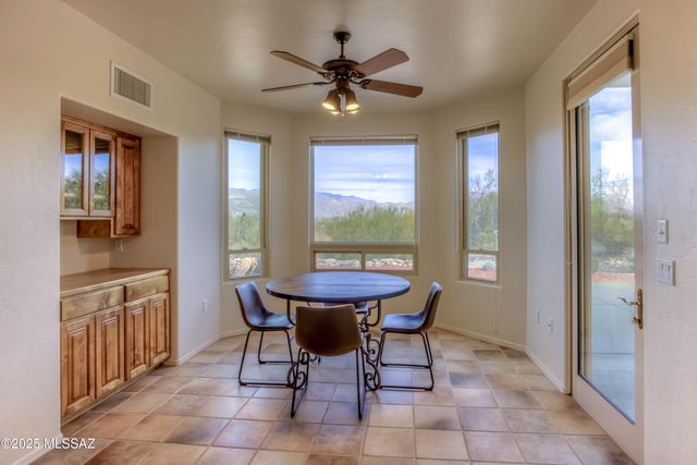 660 N Lazy J Way, Tucson, AZ 85748