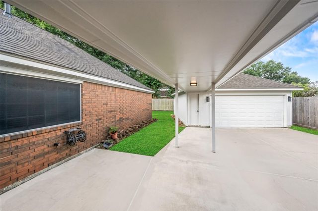 4214 Meadow Forest Lane, Kingwood, TX 77345