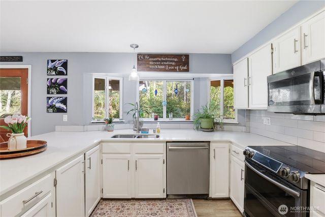 7684 Phillips Road SE, Port Orchard, WA 98367