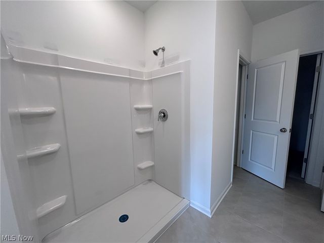 5076 Shepherds Glen, Willoughby, OH 44094