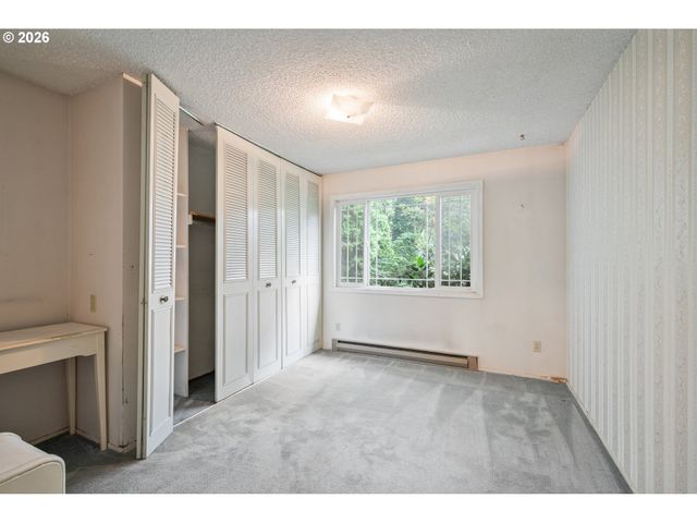 3257 PINE St, Longview, WA 98632