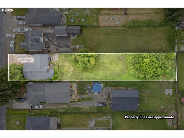 3257 PINE St, Longview, WA 98632