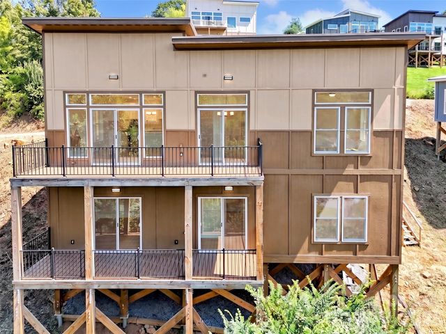 201 Kadire Drive, Waynesville, NC 28785
