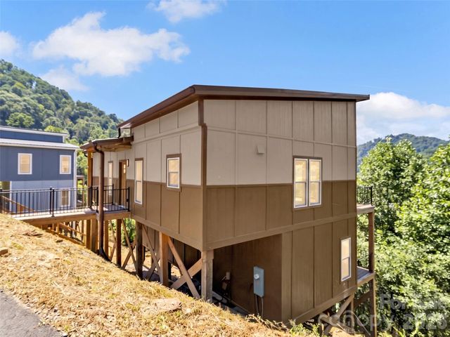 201 Kadire Drive, Waynesville, NC 28785