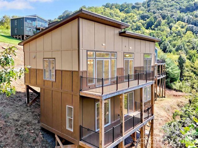 201 Kadire Drive, Waynesville, NC 28785