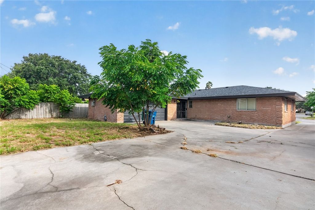 4153 Montego Dr, Corpus Christi, TX 78411