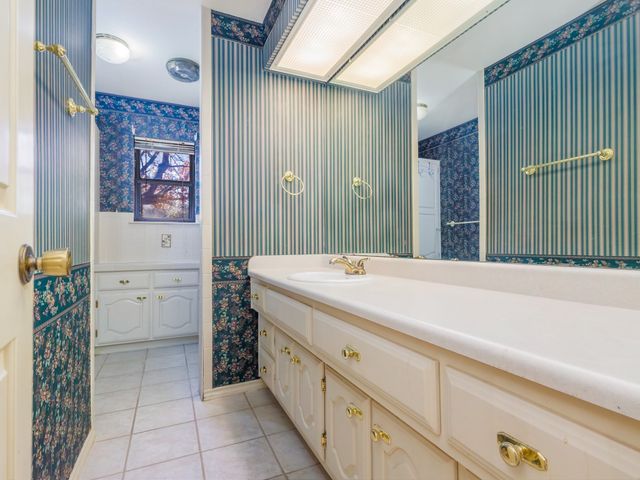 401 N Avenue E, Cross Plains, TX 76443