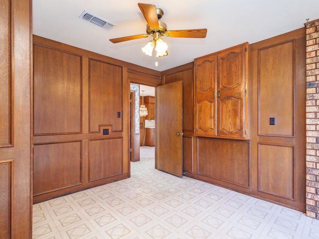 401 N Avenue E, Cross Plains, TX 76443