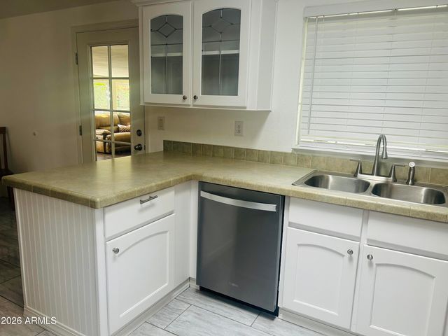 3301 S GOLDFIELD Road 3038, Apache Junction, AZ 85119