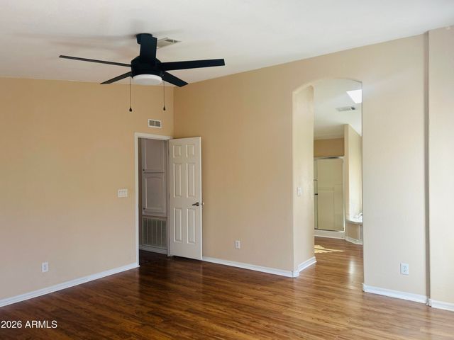 3301 S GOLDFIELD Road 3038, Apache Junction, AZ 85119