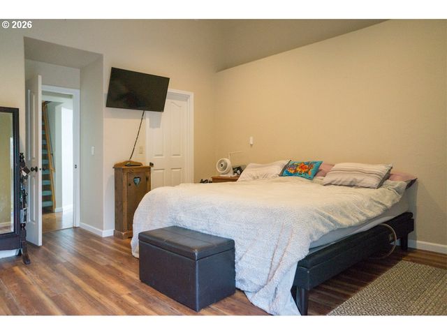 1040 WARDS CREEK Rd, Rogue River, OR 97537