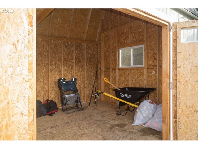 1040 WARDS CREEK Rd, Rogue River, OR 97537