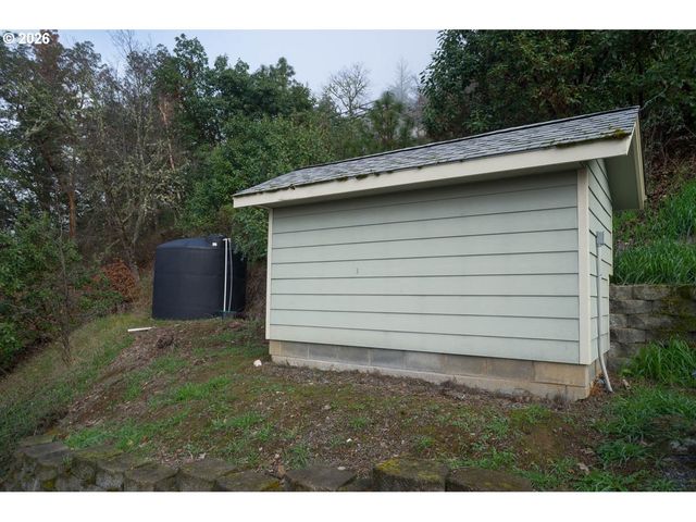 1040 WARDS CREEK Rd, Rogue River, OR 97537