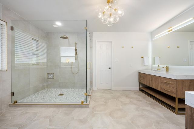 3008 Point CV, Lago Vista, TX 78645