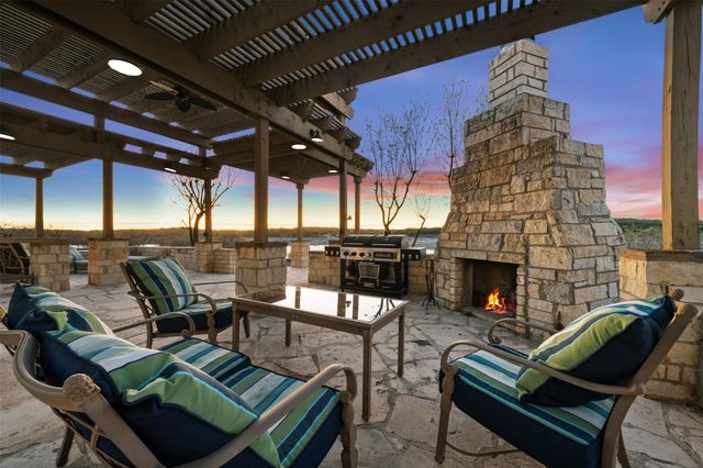 3008 Point CV, Lago Vista, TX 78645