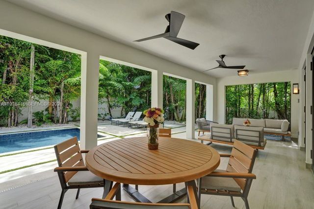 5735 N Bay Rd, Miami Beach, FL 33140