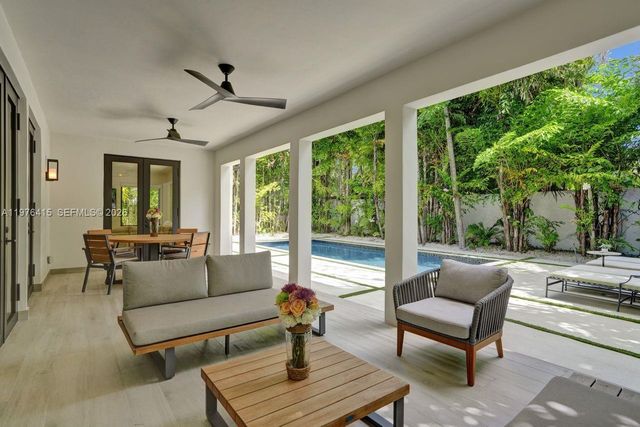 5735 N Bay Rd, Miami Beach, FL 33140