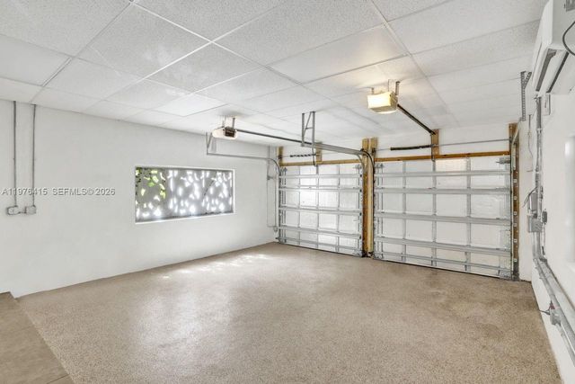 5735 N Bay Rd, Miami Beach, FL 33140