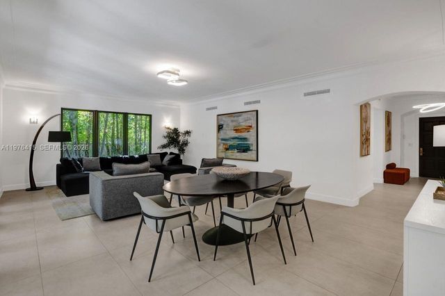 5735 N Bay Rd, Miami Beach, FL 33140