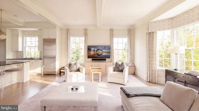 2101 FOXHALL RD NW, Washington, DC 20007