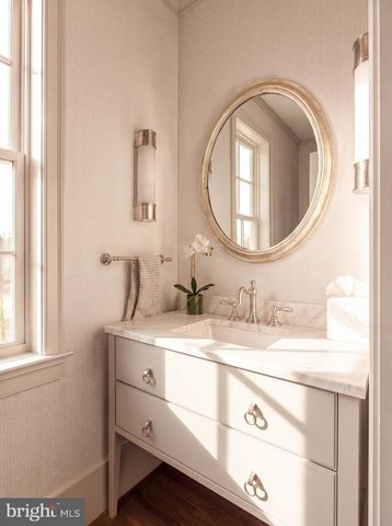 2101 FOXHALL RD NW, Washington, DC 20007