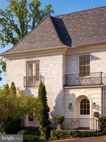 2101 FOXHALL RD NW, Washington, DC 20007