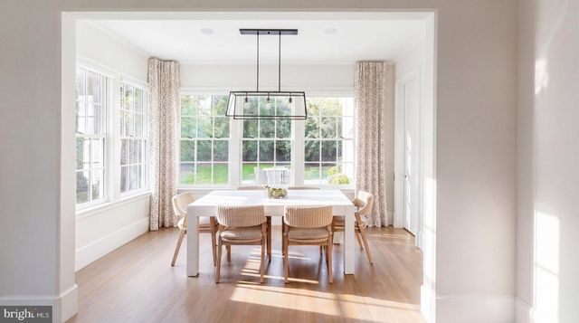2101 FOXHALL RD NW, Washington, DC 20007