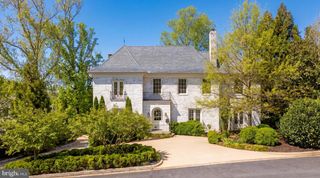 2101 FOXHALL RD NW, Washington, DC 20007