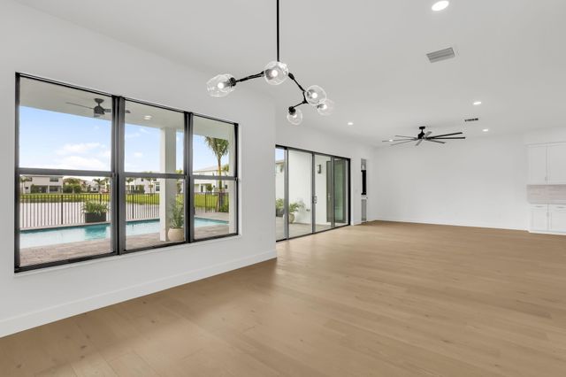 21049 Violet Fields Way, Boca Raton, FL 33434