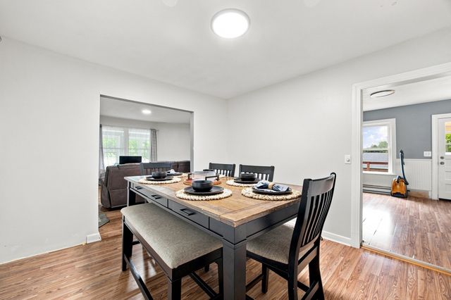 96 Granby Rd, Chicopee, MA 01013