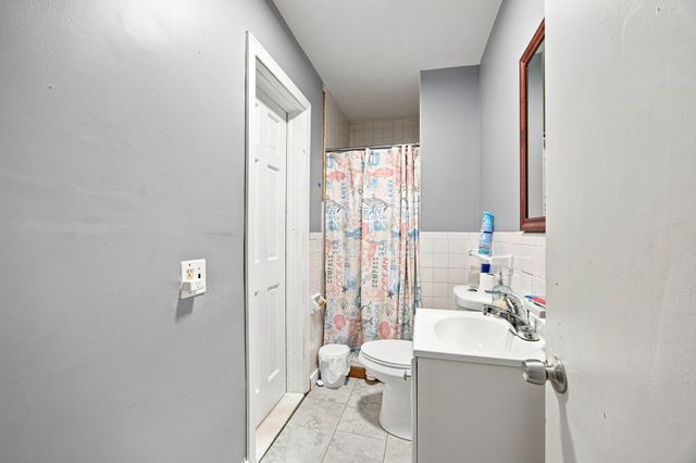 96 Granby Rd, Chicopee, MA 01013