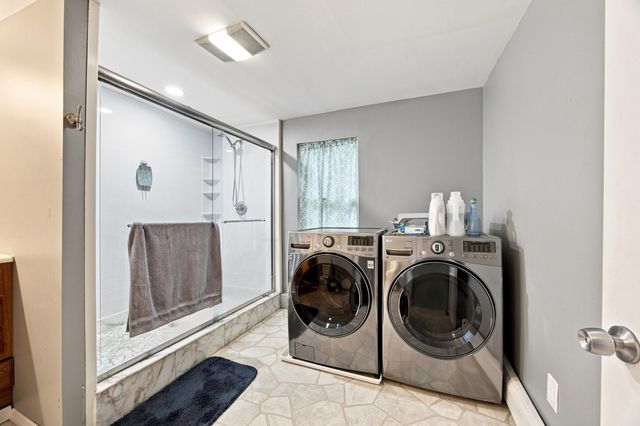 96 Granby Rd, Chicopee, MA 01013