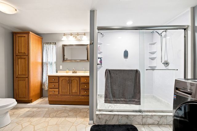 96 Granby Rd, Chicopee, MA 01013