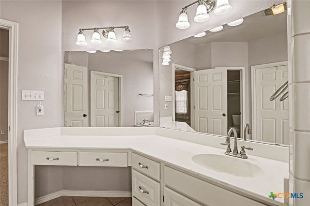 307 SE Main Street, Stockdale, TX 78160