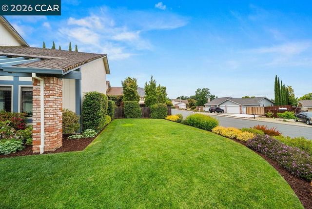 541 Mt Davidson Ct, Clayton, CA 94517