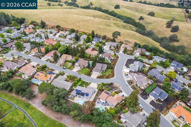 541 Mt Davidson Ct, Clayton, CA 94517