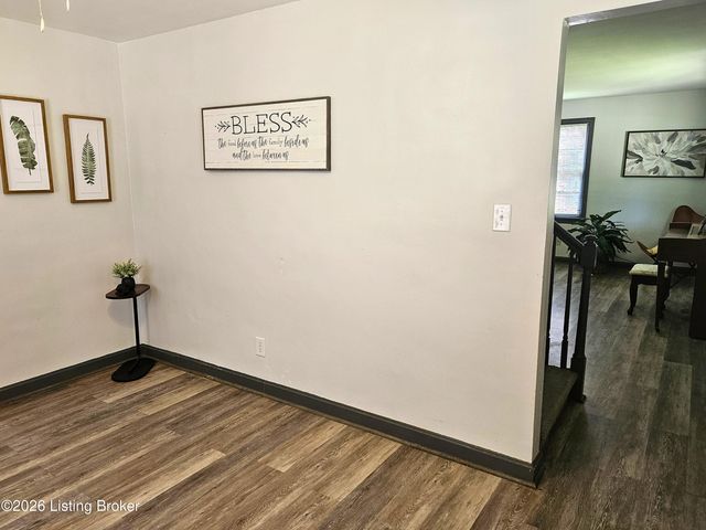 10714 June Dr, Fairdale, KY 40118