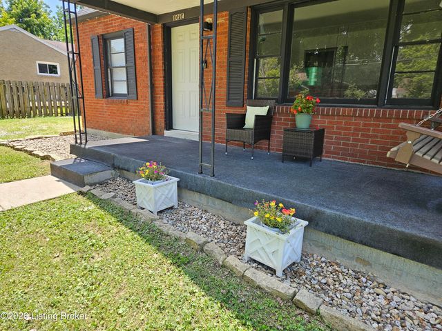 10714 June Dr, Fairdale, KY 40118