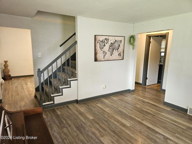 10714 June Dr, Fairdale, KY 40118