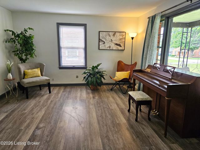 10714 June Dr, Fairdale, KY 40118