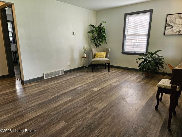 10714 June Dr, Fairdale, KY 40118