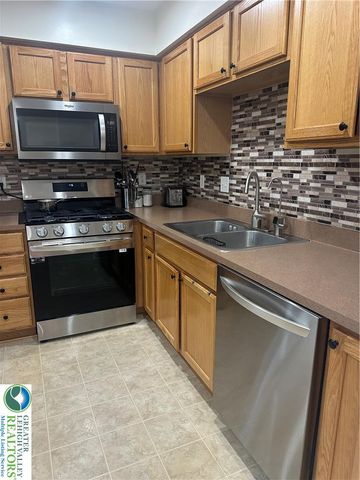 1051 Sparrow Way, Upper Macungie Twp, PA 18031