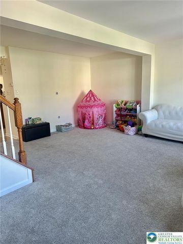 1051 Sparrow Way, Upper Macungie Twp, PA 18031