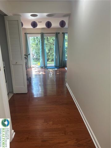 1051 Sparrow Way, Upper Macungie Twp, PA 18031