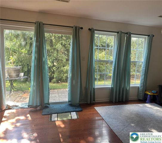 1051 Sparrow Way, Upper Macungie Twp, PA 18031
