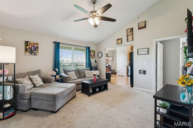 1934 Piedmont Circle, St Peters, MO 63304