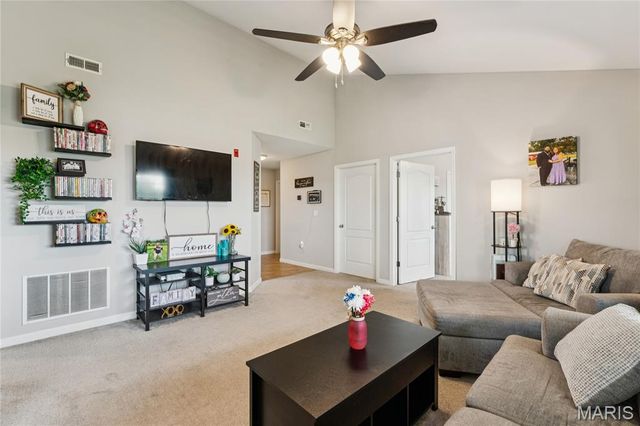 1934 Piedmont Circle, St Peters, MO 63304