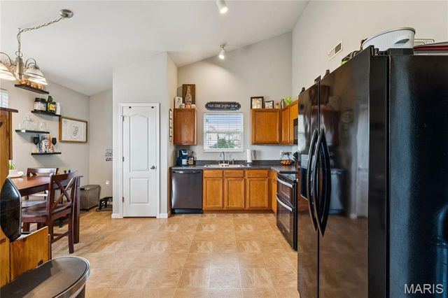 1934 Piedmont Circle, St Peters, MO 63304